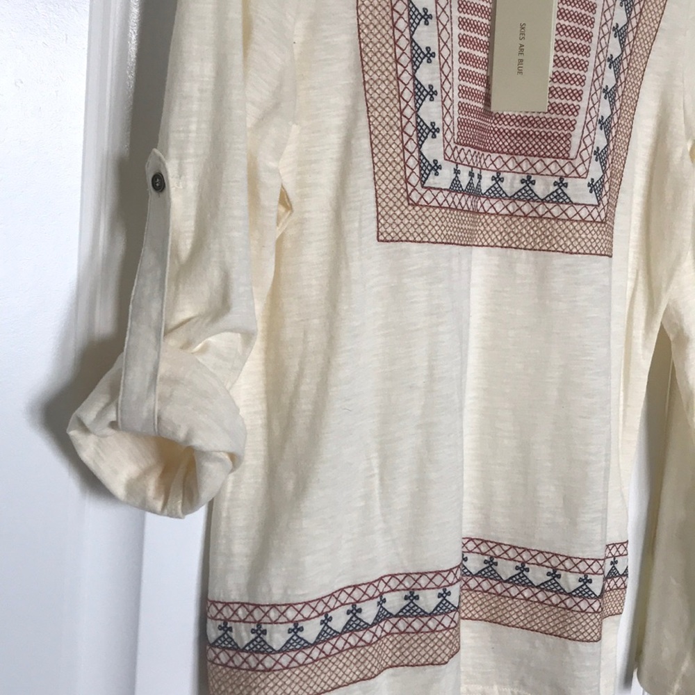 NWT Skies Are Blue tee - MOVING SALE!!!